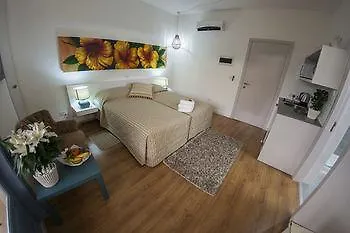 Operetta House Apartment Larnaca 0*,